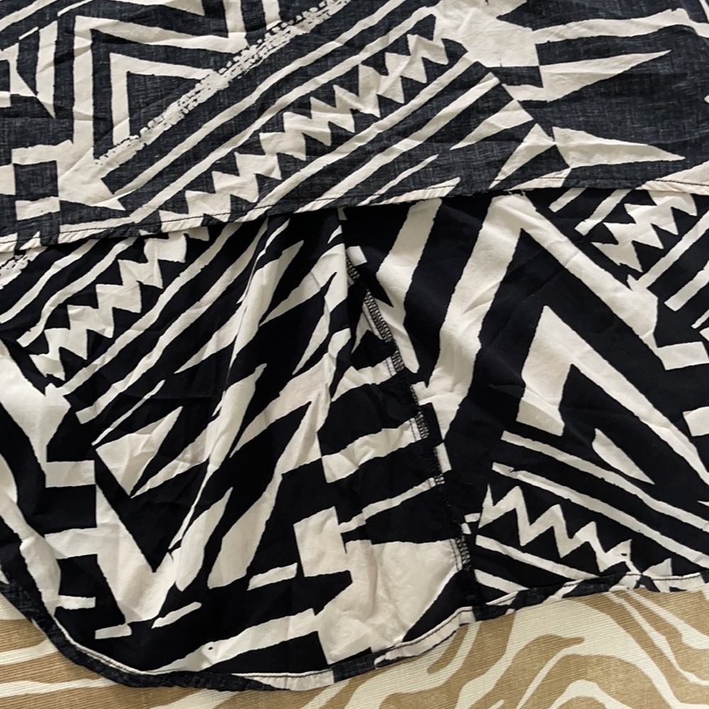 Sam & Lavi - Picture 6 of 8